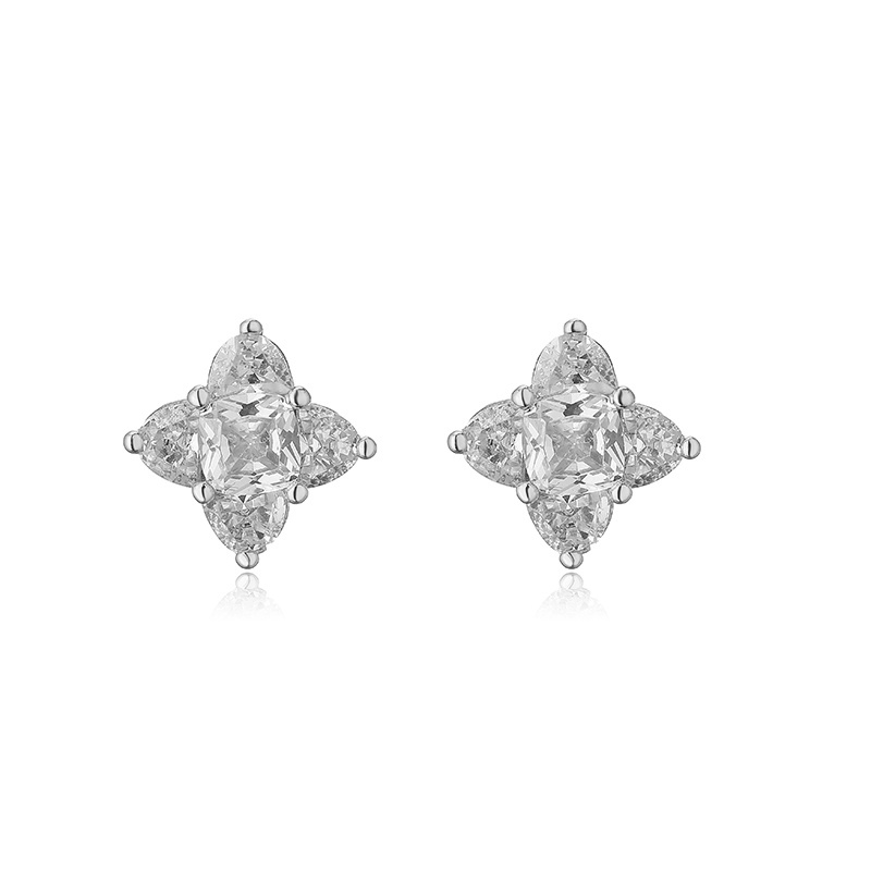 1 Pair Elegant Lady Modern Style Four Leaf Clover Square Plating Inlay Copper Rhinestones Zircon Ear Studs display picture 1