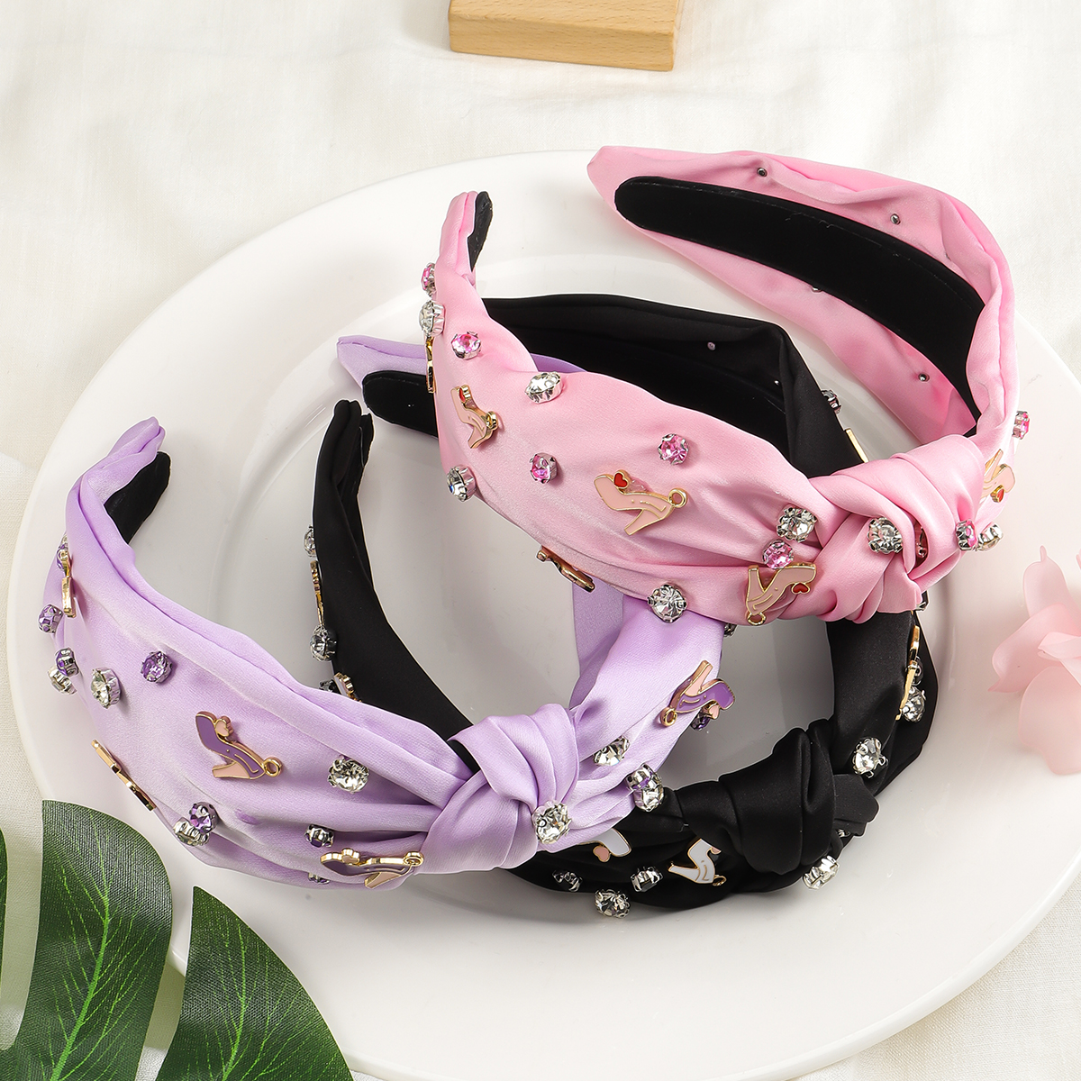 Women's Elegant Glam Color Block Alloy Plastic Fabric Braid Hair Band display picture 5