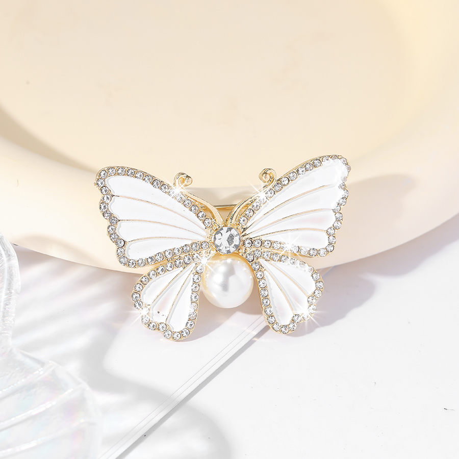 Simple Style Classic Style Butterfly Alloy Inlay Rhinestones Women's Brooches display picture 4