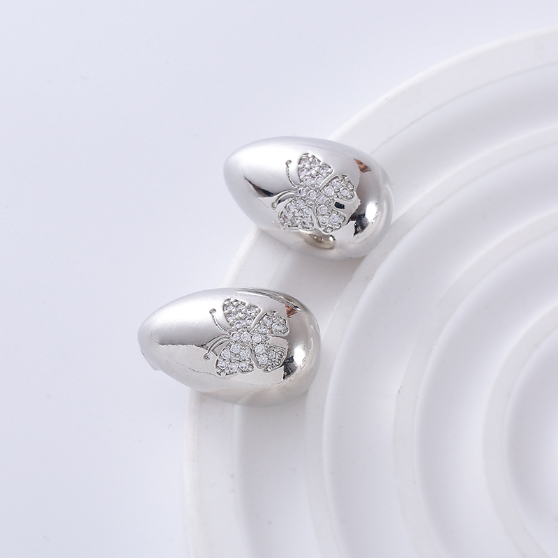 1 Pair Simple Style Classic Style Solid Color Plating Inlay Copper Zircon 18K Gold Plated Ear Studs display picture 1