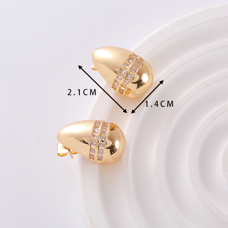 1 Pair Simple Style Classic Style Solid Color Plating Inlay Copper Zircon 18K Gold Plated Ear Studs display picture 10