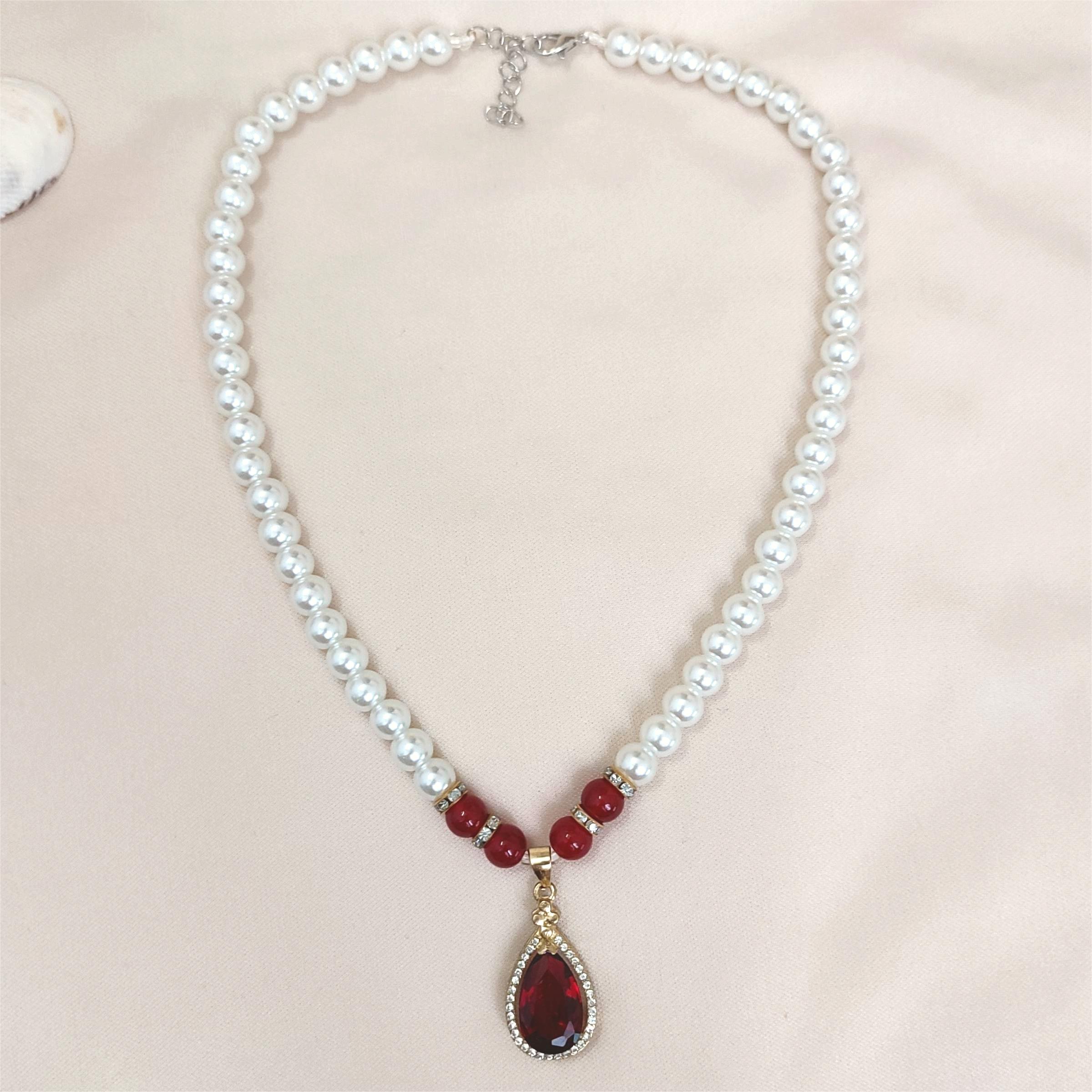 Wholesale Jewelry Classical Romantic Water Droplets Alloy Rhinestones Beaded Inlay Pendant Necklace display picture 4