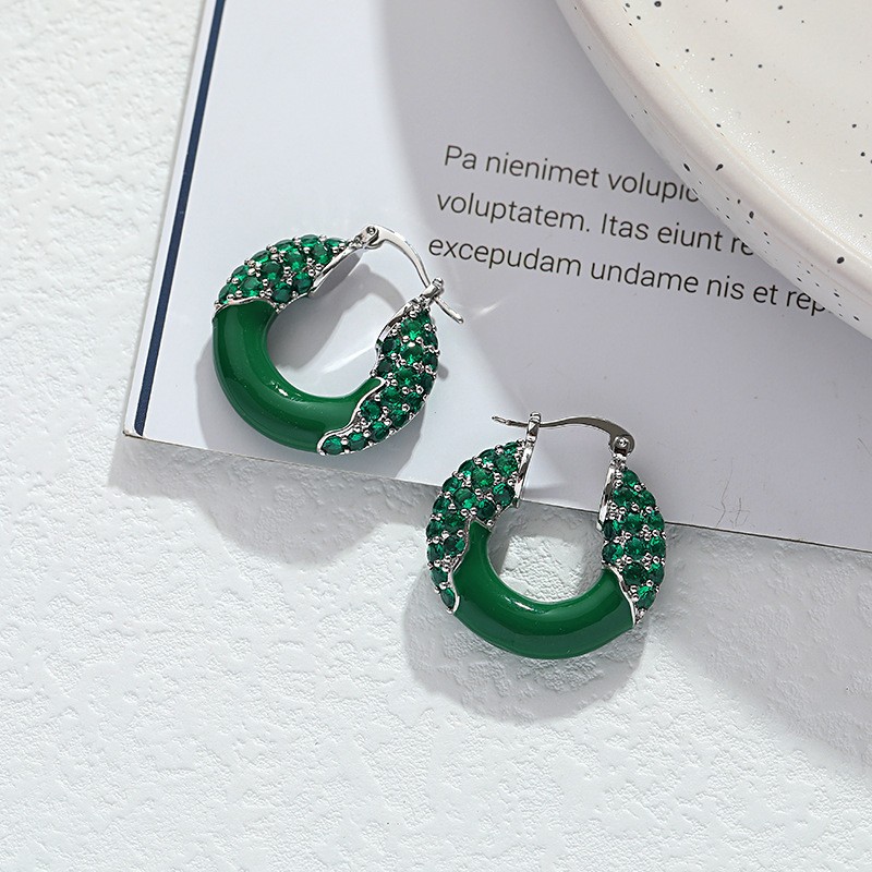 1 Paar Einfacher Stil Klassischer Stil Geometrisch Wassertropfen Überzug Inlay Metall Kupfer Messing Perle Vergoldet Hängende Ohrringe display picture 9