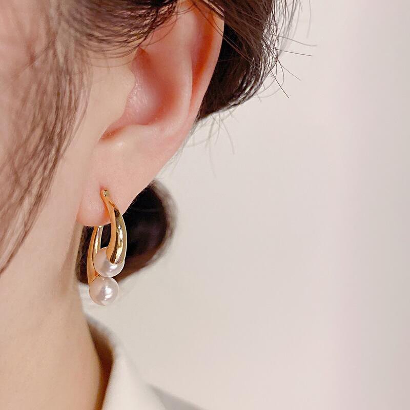 1 Paar Einfacher Stil Klassischer Stil Geometrisch Wassertropfen Überzug Inlay Metall Kupfer Messing Perle Vergoldet Hängende Ohrringe display picture 11