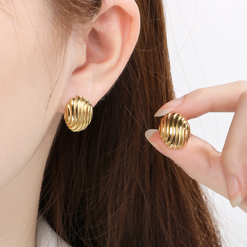 1 Pair Simple Style Solid Color 304 Stainless Steel 18K Gold Plated Ear Studs display picture 7