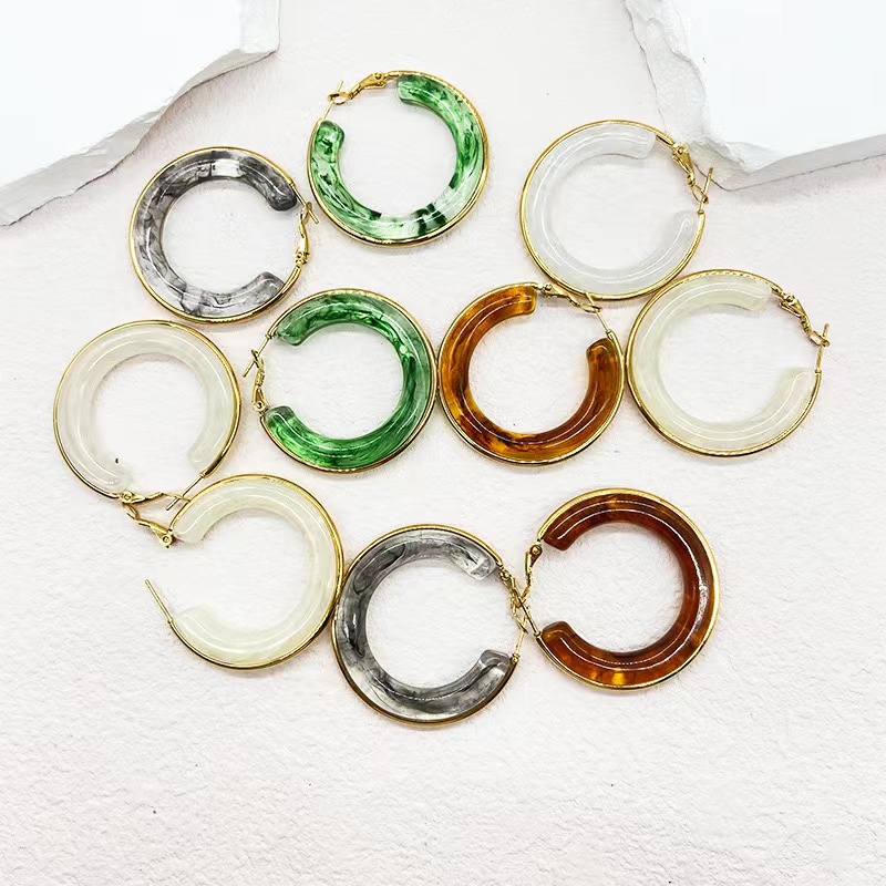 1 Pair Retro Exaggerated Circle Round Plating 304 Stainless Steel Arylic Resin 18K Gold Plated Hoop Earrings display picture 5