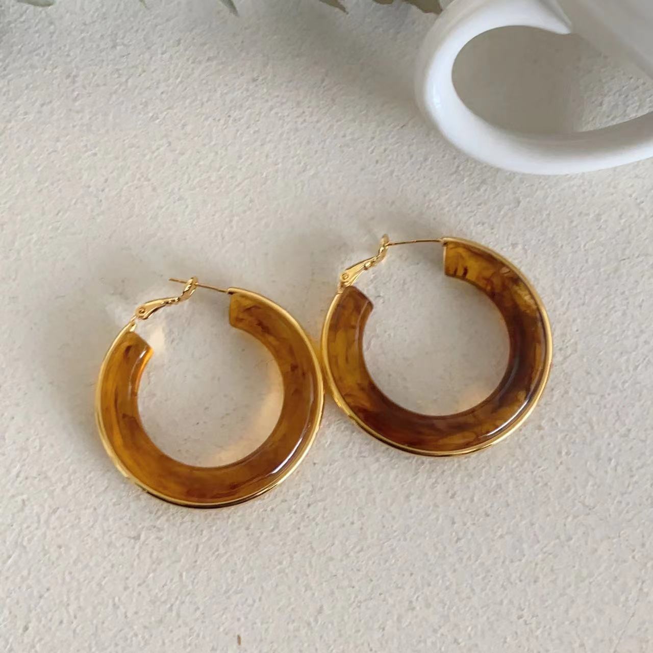 1 Pair Retro Exaggerated Circle Round Plating 304 Stainless Steel Arylic Resin 18K Gold Plated Hoop Earrings display picture 13