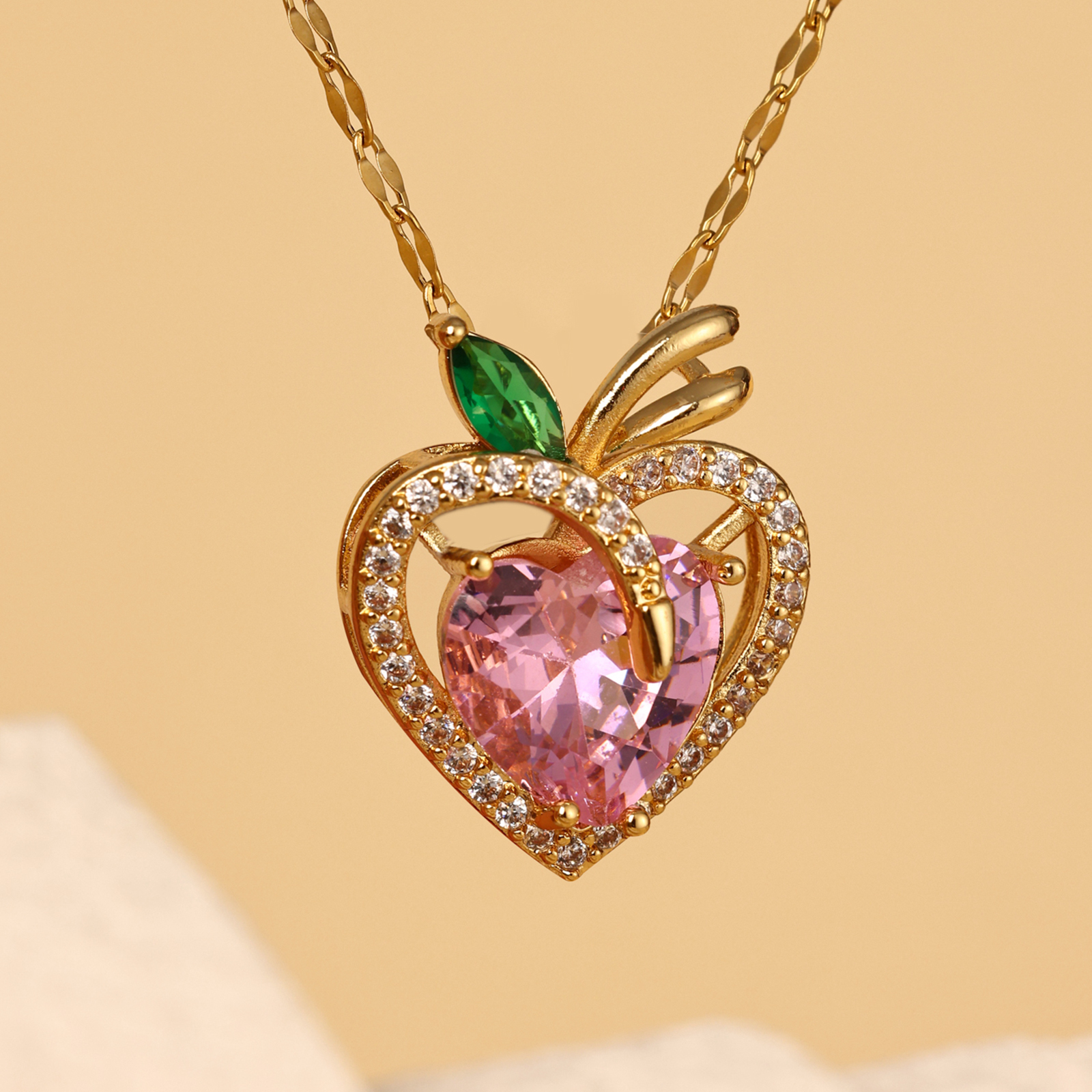 304 Stainless Steel Copper 18K Gold Plated Elegant Glam Plating Inlay Heart Shape Zircon Pendant Necklace display picture 2