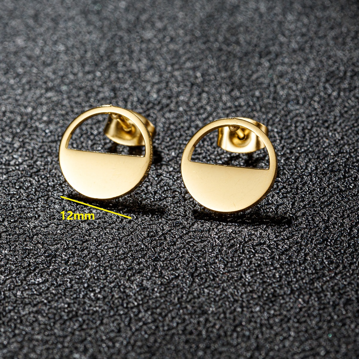 1 Pair Lady Modern Style Sweet Maple Leaf Solid Color Notes Polishing Plating 304 Stainless Steel 18K Gold Plated Ear Studs display picture 3