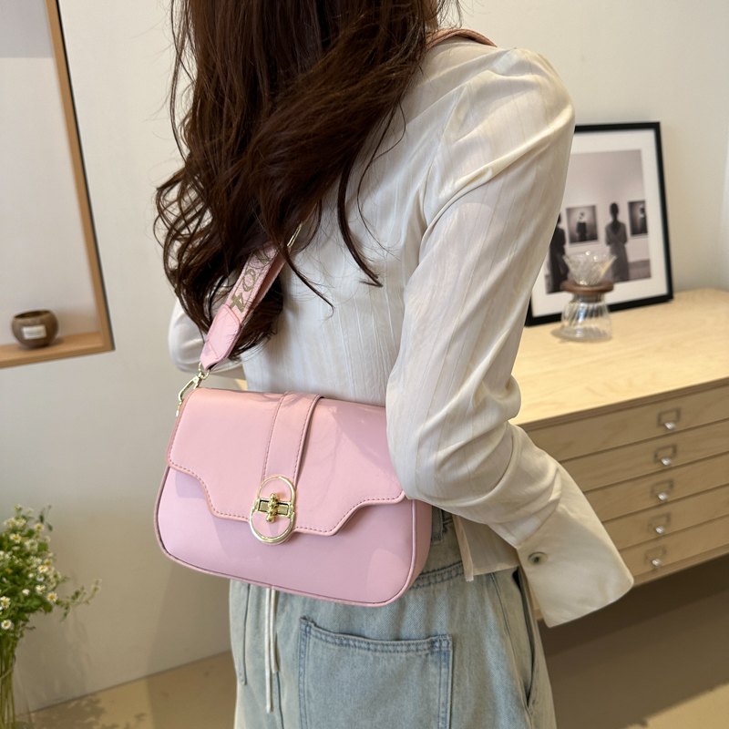 Women's Medium Pu Leather Solid Color Vintage Style Classic Style Lock Clasp Crossbody Bag display picture 8