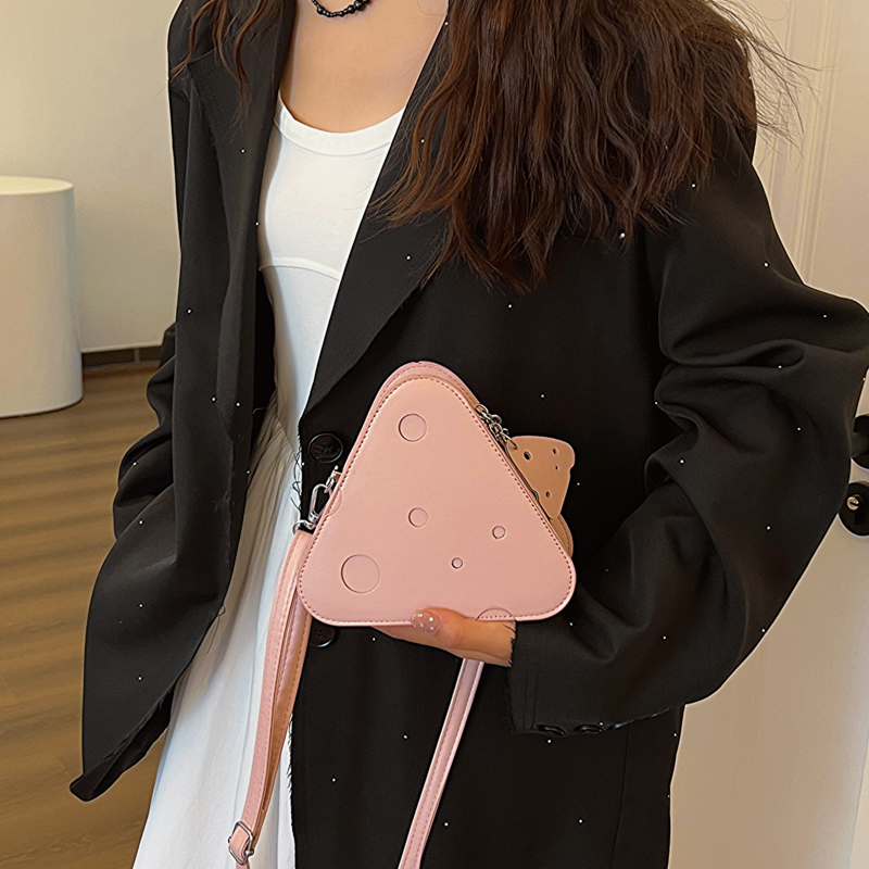Women's Medium Pu Leather Solid Color Streetwear Zipper Crossbody Bag display picture 4