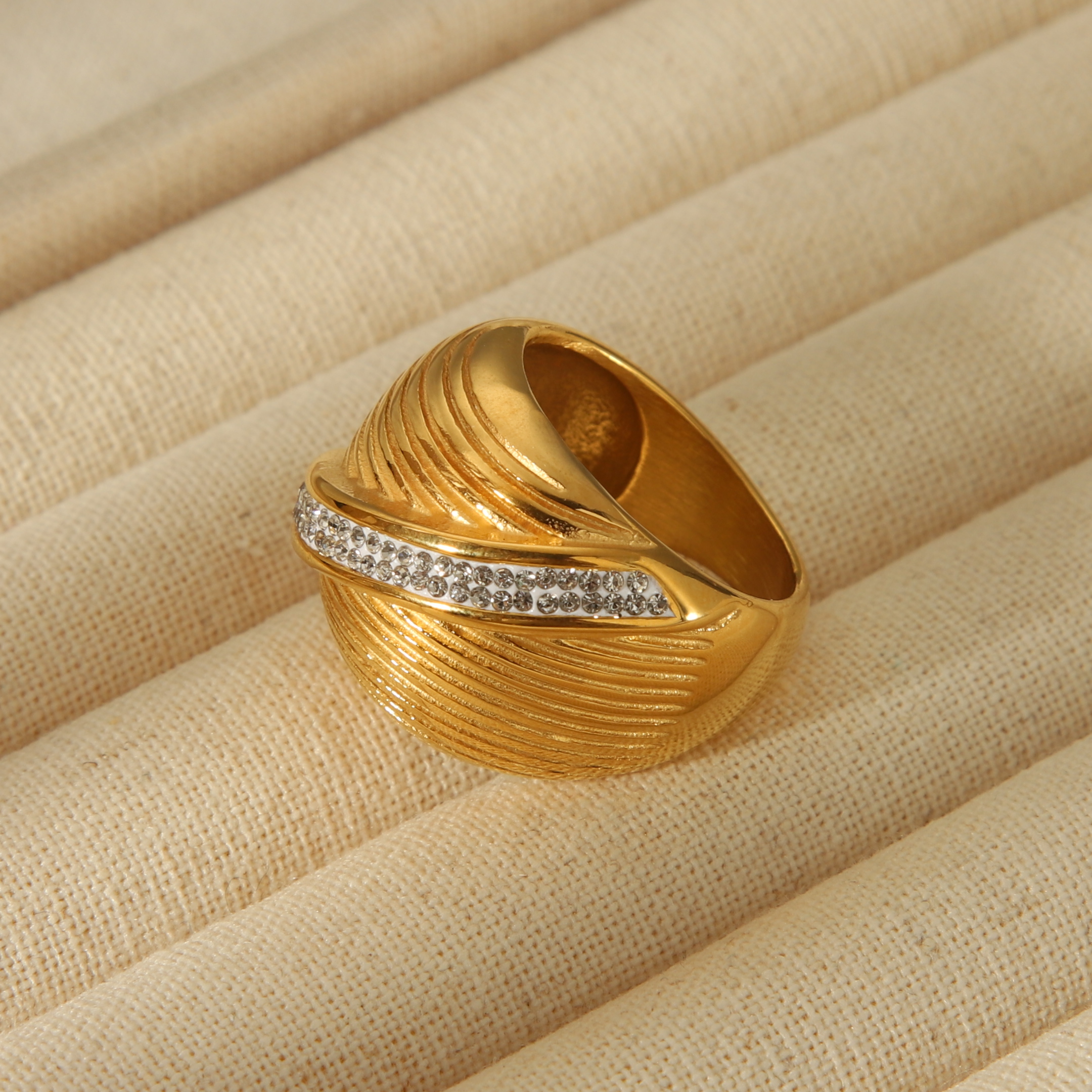 Lässig Klassischer Stil Einfarbig Edelstahl 304 18 Karat Vergoldet Zirkon Offener Ring In Masse display picture 2
