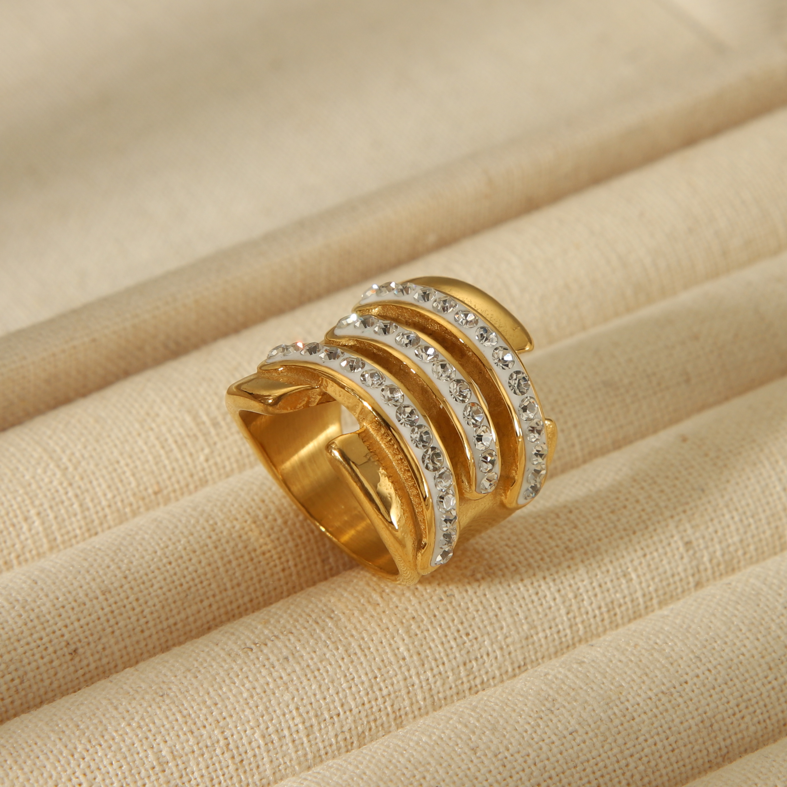 Lässig Klassischer Stil Einfarbig Edelstahl 304 18 Karat Vergoldet Zirkon Offener Ring In Masse display picture 3