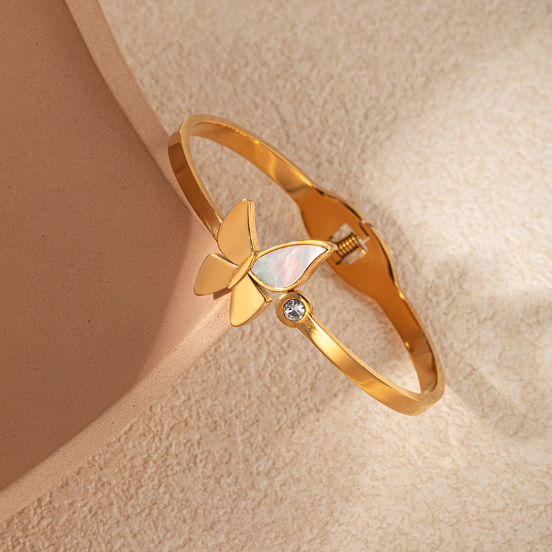 304 Stainless Steel Gold Plated Elegant Classical Romantic Plating Inlay Butterfly Shell Zircon Bangle display picture 1