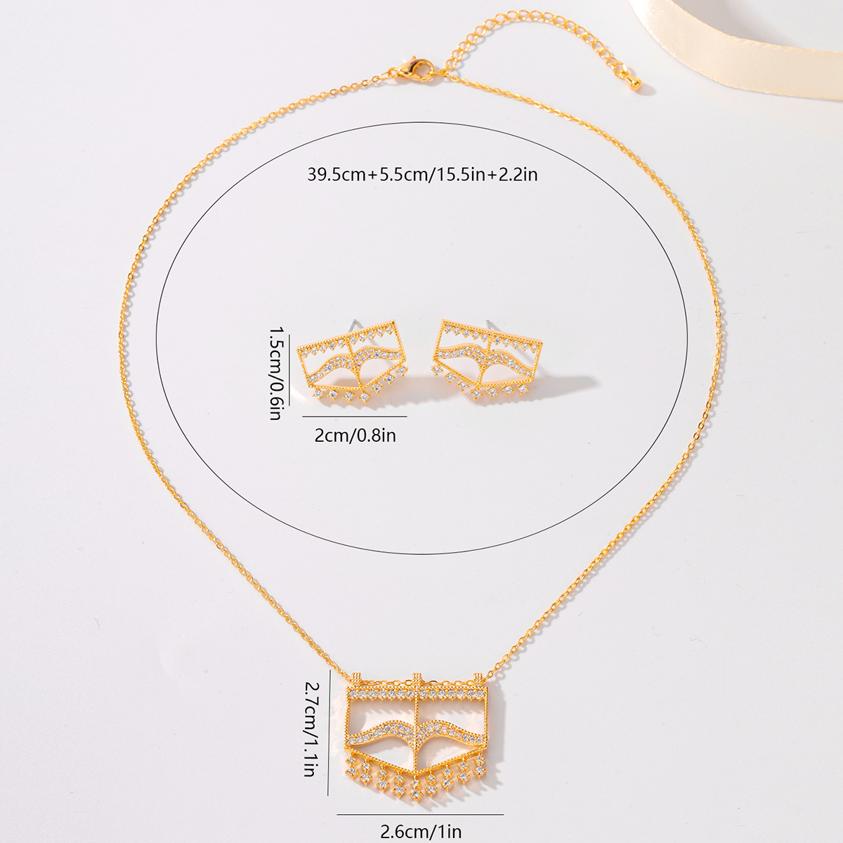 Cobre Chapados en oro de 18k Elegante Señora Nupcial Embutido Geométrico Circón Aretes Collar display picture 1