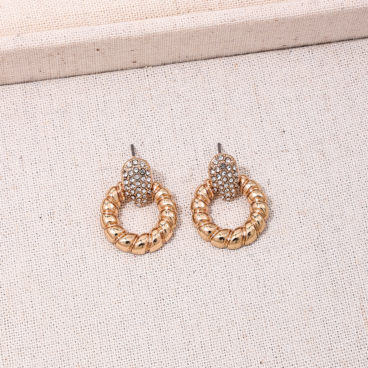 1 Pair Casual Simple Style Circle Hollow Out Inlay Zinc Alloy Rhinestones Drop Earrings display picture 3