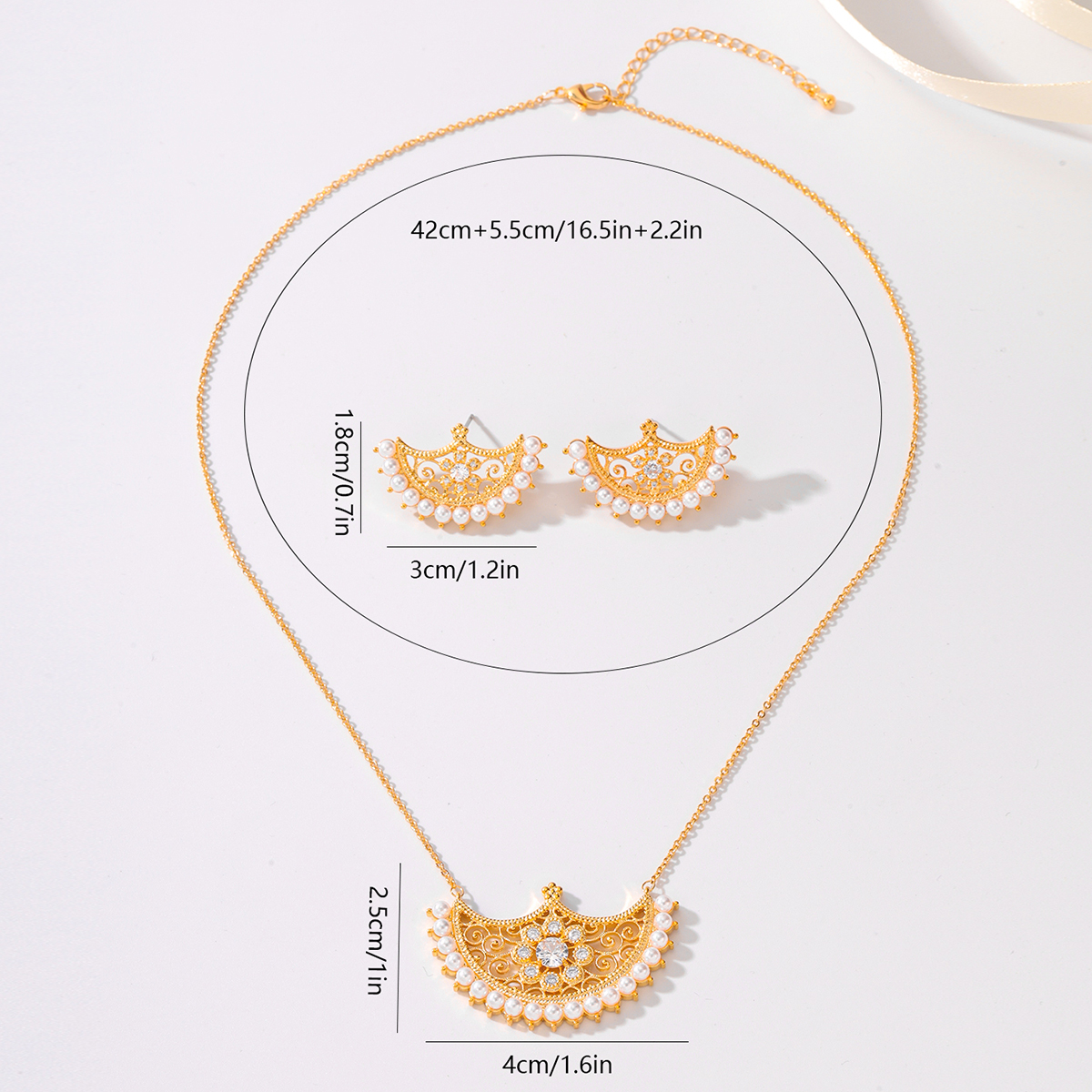 Le Cuivre Plaqué Or 18K Style Simple Style Classique Incruster Couleur Unie Zircon Ensemble De Bijoux display picture 2