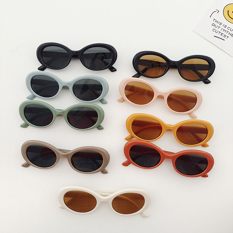 نمط IG Y2K جذاب نجمة اللون الصامد مادة صمغية إطار بيضاوي اطار كامل الاطفال النظارات الشمسية display picture 3