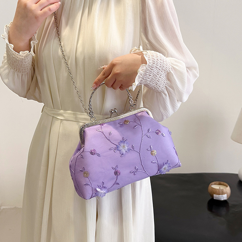 Women's Medium Pu Leather Gauze Flower Elegant Vintage Style Shell Clasp Frame Crossbody Bag display picture 10