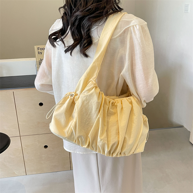Women's Medium Cloth Solid Color Streetwear Square Zipper Underarm Bag display picture 8