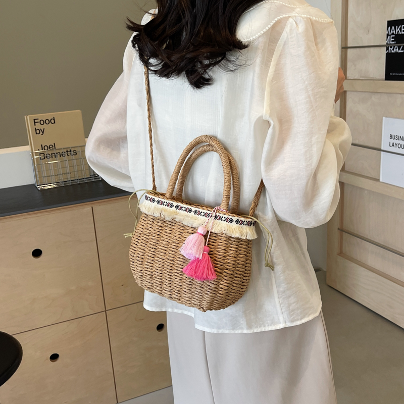 Women's Medium Straw Solid Color Vacation Beach Weave Hollow String Straw Bag display picture 7