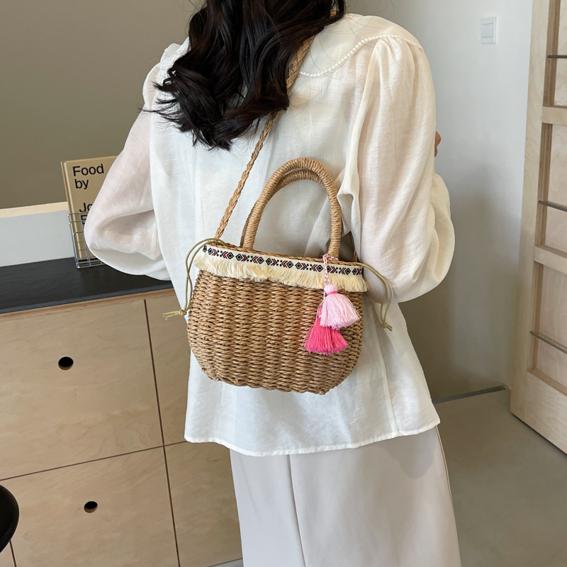 Women's Medium Straw Solid Color Vacation Beach Weave Hollow String Straw Bag display picture 10