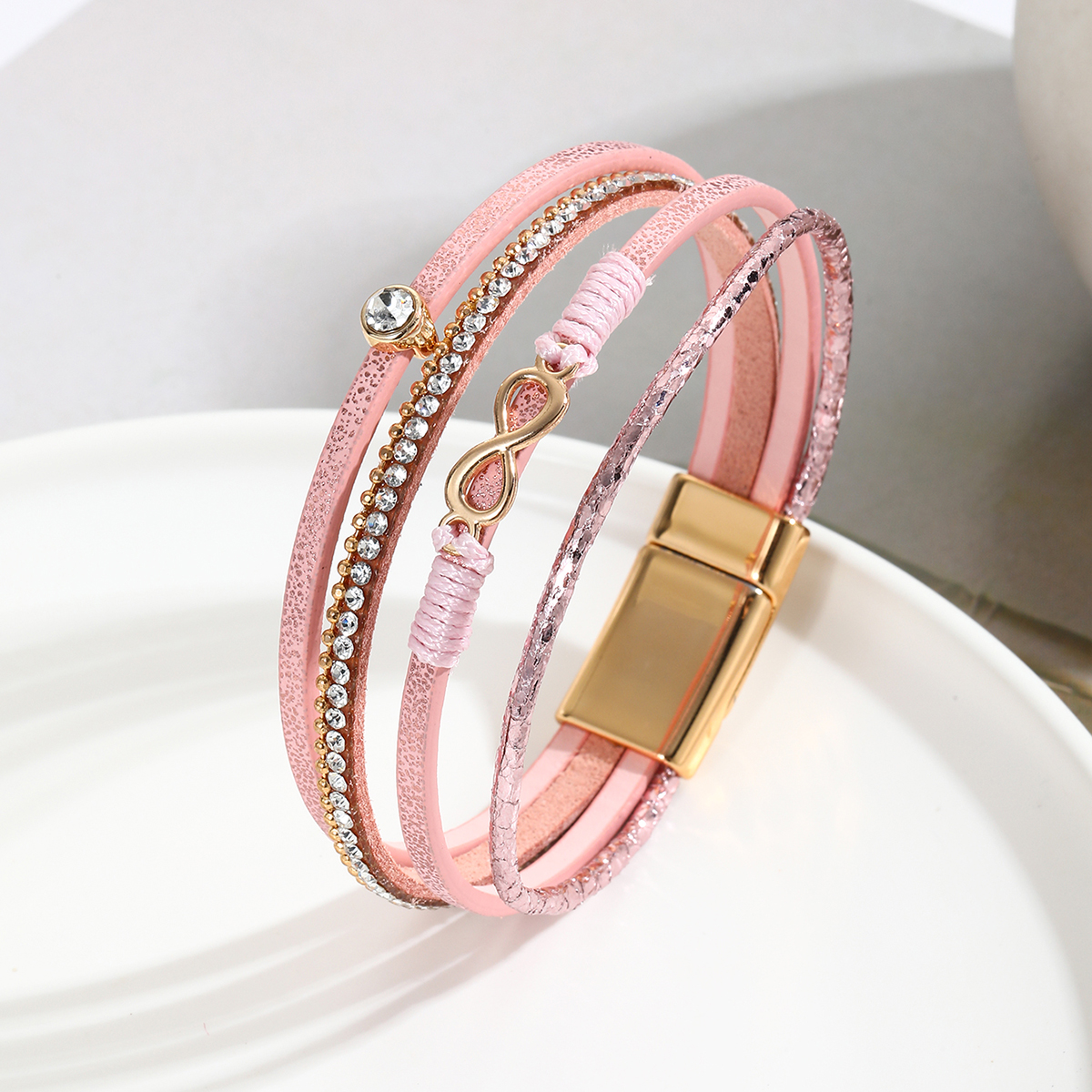 Basic Modern Style Classic Style Infinity Pu Leather Layered Women's Bracelets display picture 4