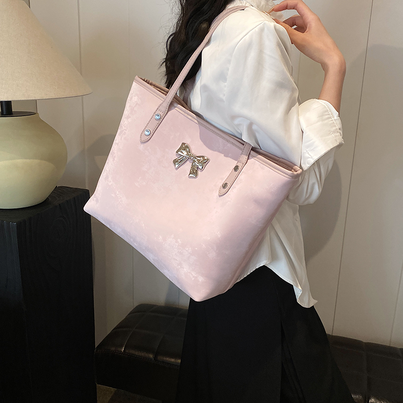 Women's Large Pu Leather Solid Color Bow Knot Vintage Style Classic Style Zipper Tote Bag display picture 5