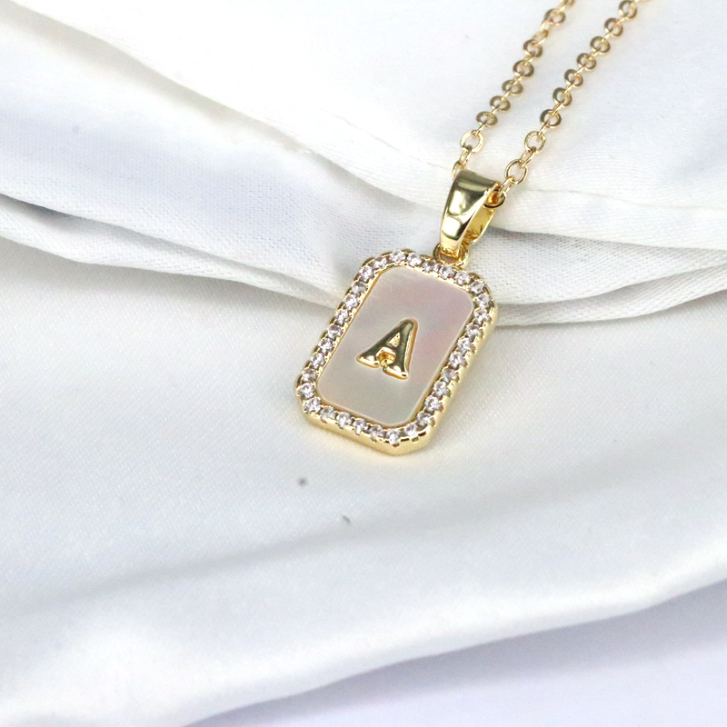 Le Cuivre Plaqué Or 18K Style Simple Style Classique Placage Incruster Lettre Coquille Pendentif display picture 1