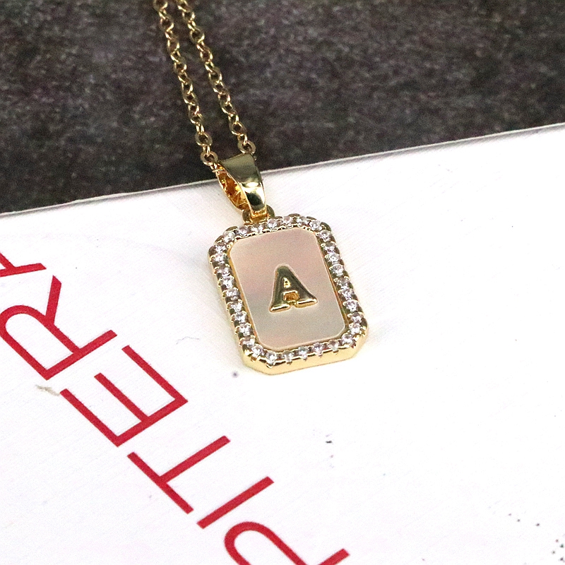 Copper 18K Gold Plated Simple Style Classic Style Plating Inlay Letter Shell Pendant Necklace display picture 6