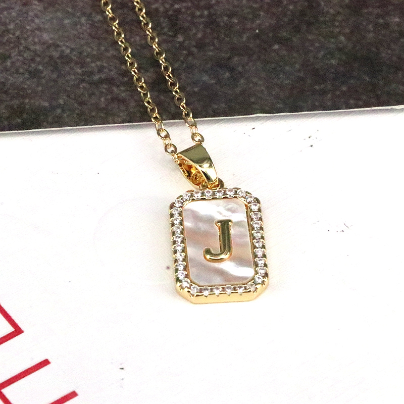 Copper 18K Gold Plated Simple Style Classic Style Plating Inlay Letter Shell Pendant Necklace display picture 5