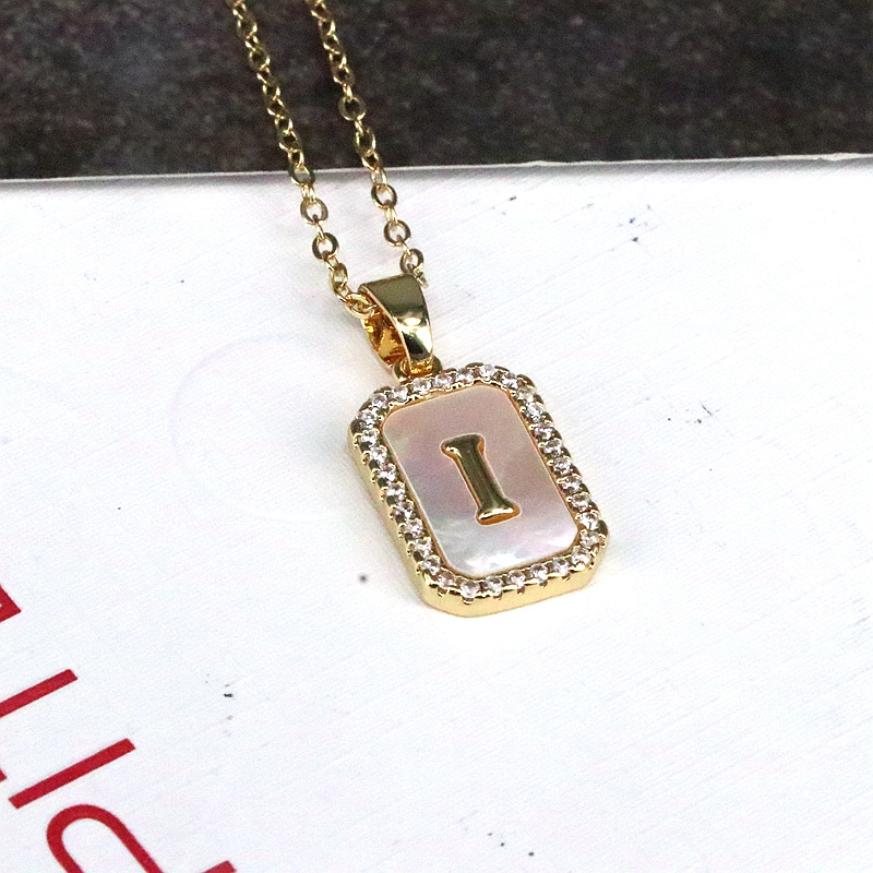 Copper 18K Gold Plated Simple Style Classic Style Plating Inlay Letter Shell Pendant Necklace display picture 14