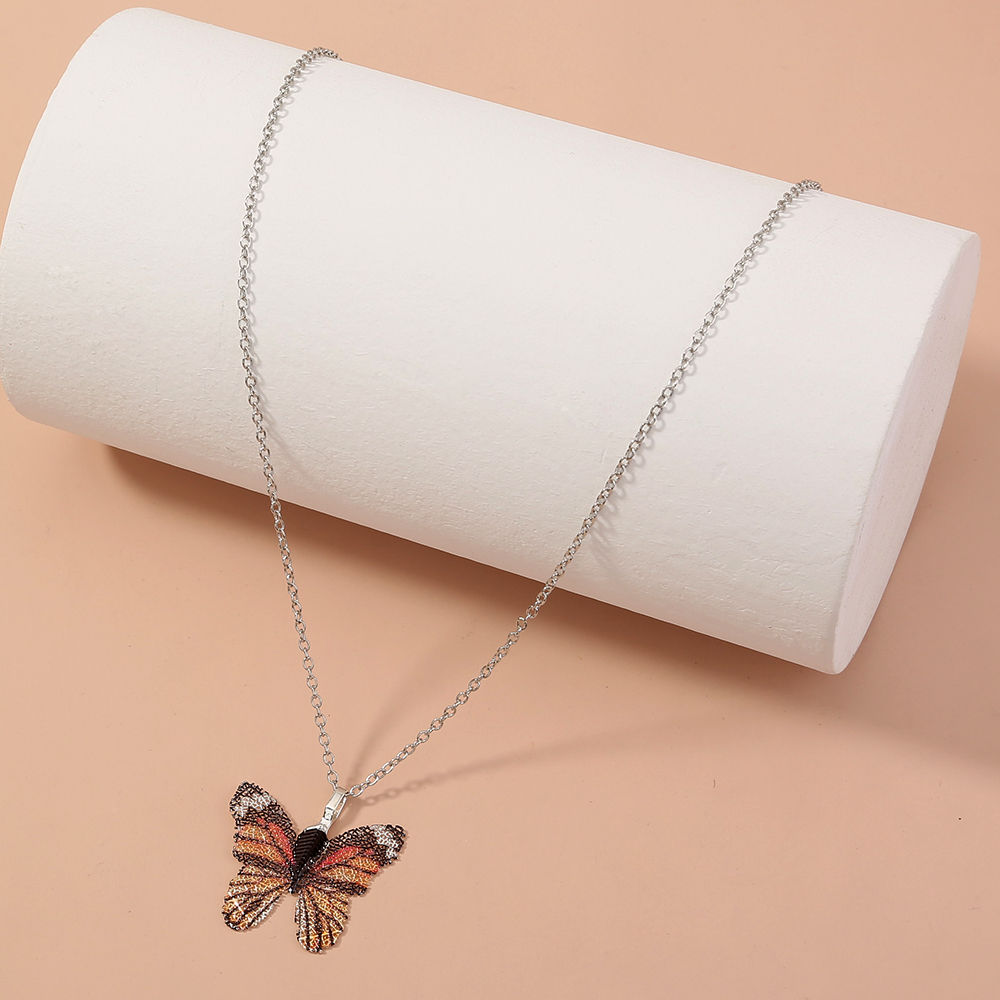 Wholesale Jewelry IG Style Simple Style Butterfly Resin Copper Alloy Pendant Necklace display picture 1