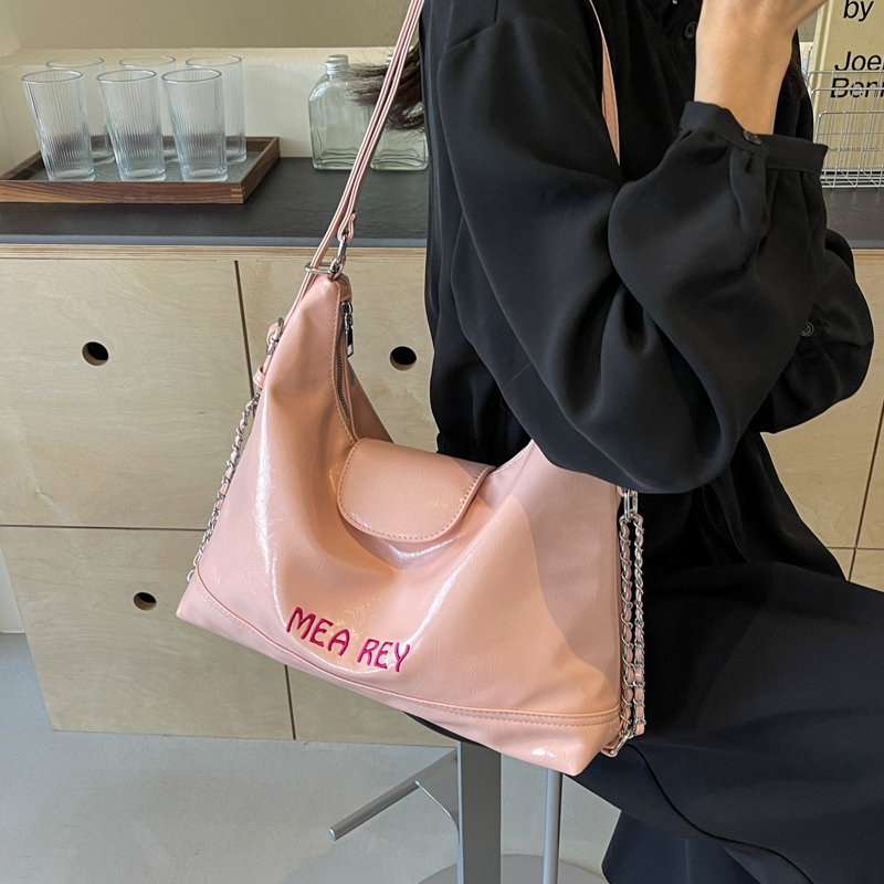 Femmes Moyen Faux Cuir Couleur Unie De Base Style Classique Fil À Coudre Fermeture Éclair Sac D'Épaule display picture 8