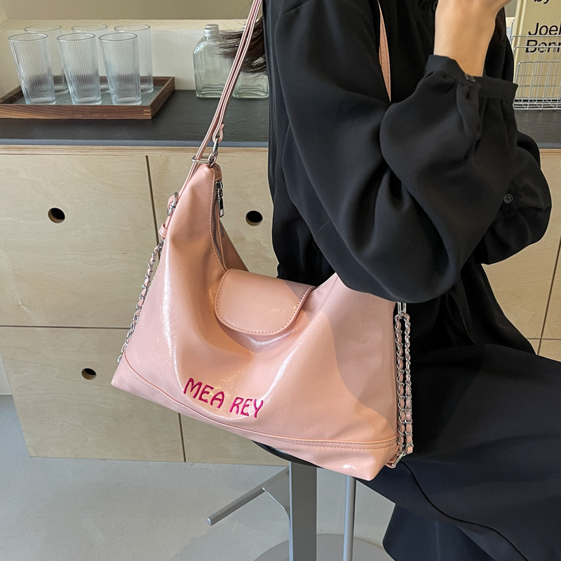 Femmes Moyen Faux Cuir Couleur Unie De Base Style Classique Fil À Coudre Fermeture Éclair Sac D'Épaule display picture 5