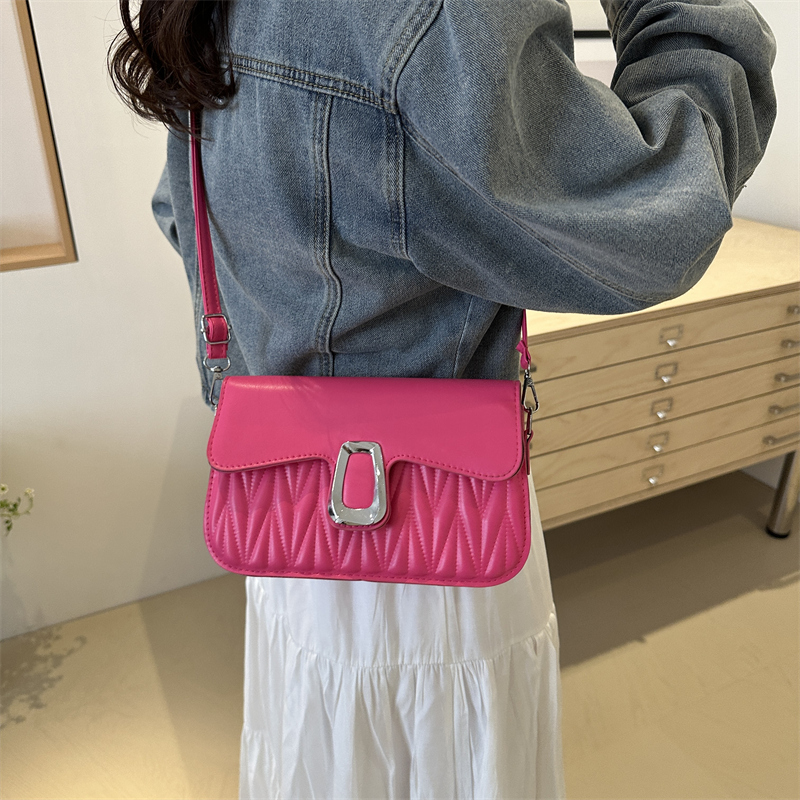 Women's Medium Pu Leather Solid Color Basic Classic Style Flip Cover Crossbody Bag display picture 11