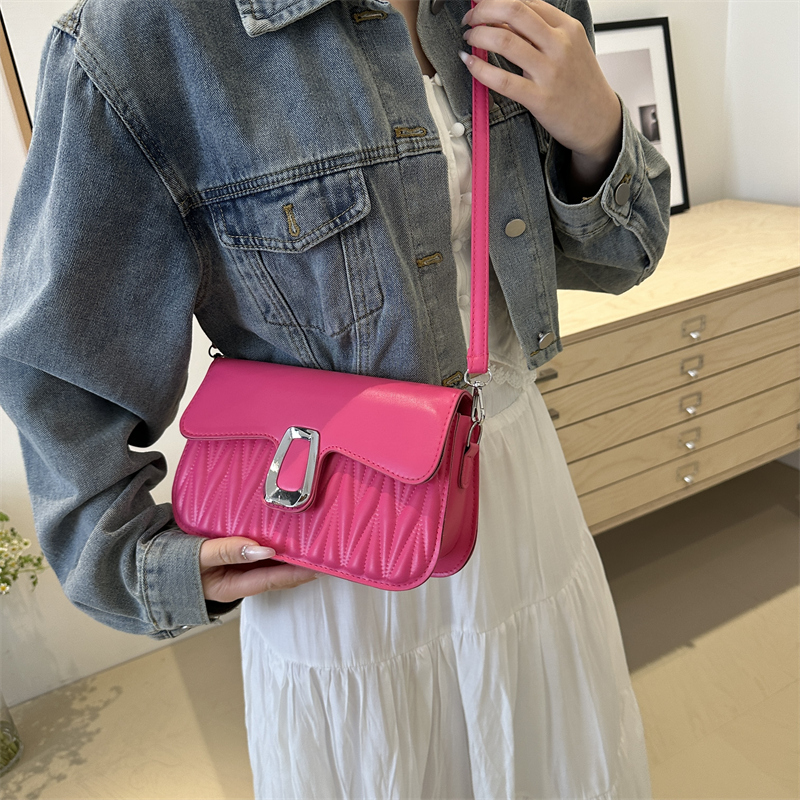 Women's Medium Pu Leather Solid Color Basic Classic Style Flip Cover Crossbody Bag display picture 7