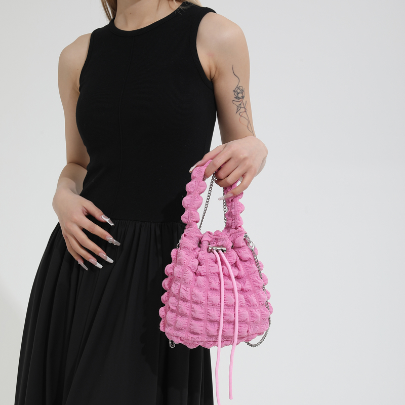 Women's Medium Cloth Solid Color Streetwear String Crossbody Bag display picture 6