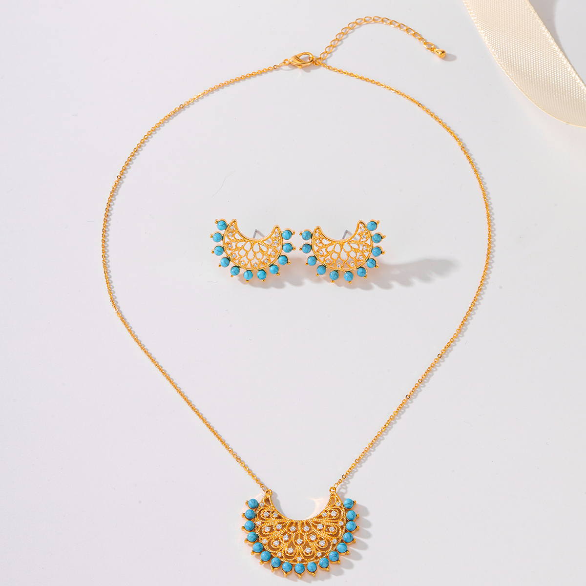 Copper 18K Gold Plated Simple Style Classic Style Inlay Solid Color Zircon Jewelry Set display picture 1