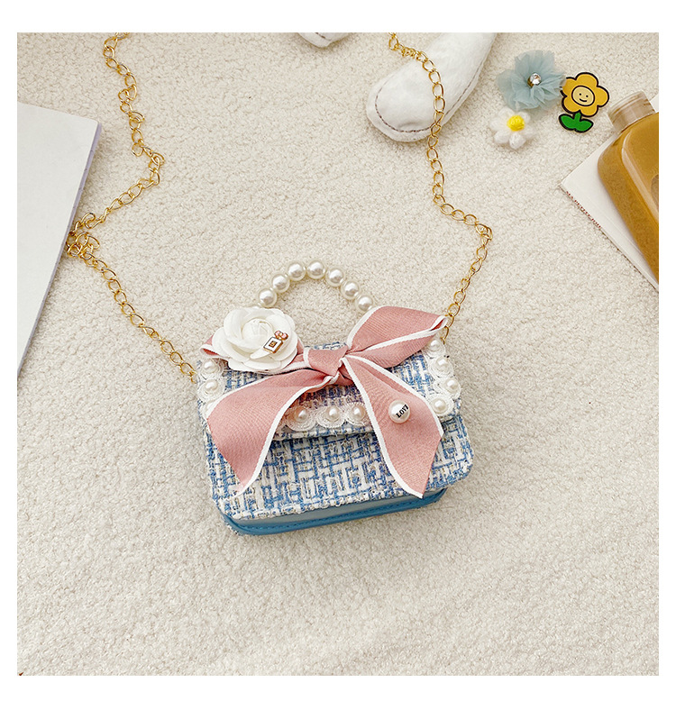 Girl'S Small Woolen Solid Color Elegant Cute Beading Diamonds Magnetic Buckle Square Bag display picture 18