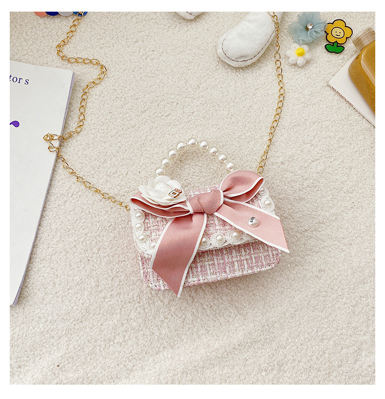Girl'S Small Woolen Solid Color Elegant Cute Beading Diamonds Magnetic Buckle Square Bag display picture 19