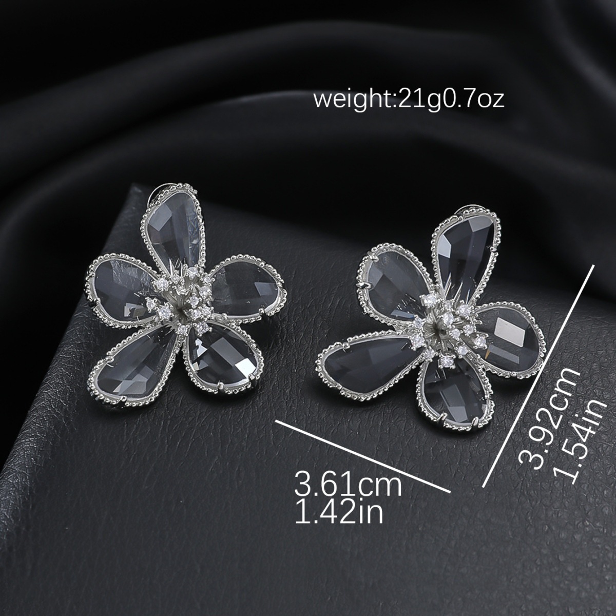 1 Pair Sweet Shiny Flower Inlay Glass Glass Crystal Zircon Ear Studs display picture 5