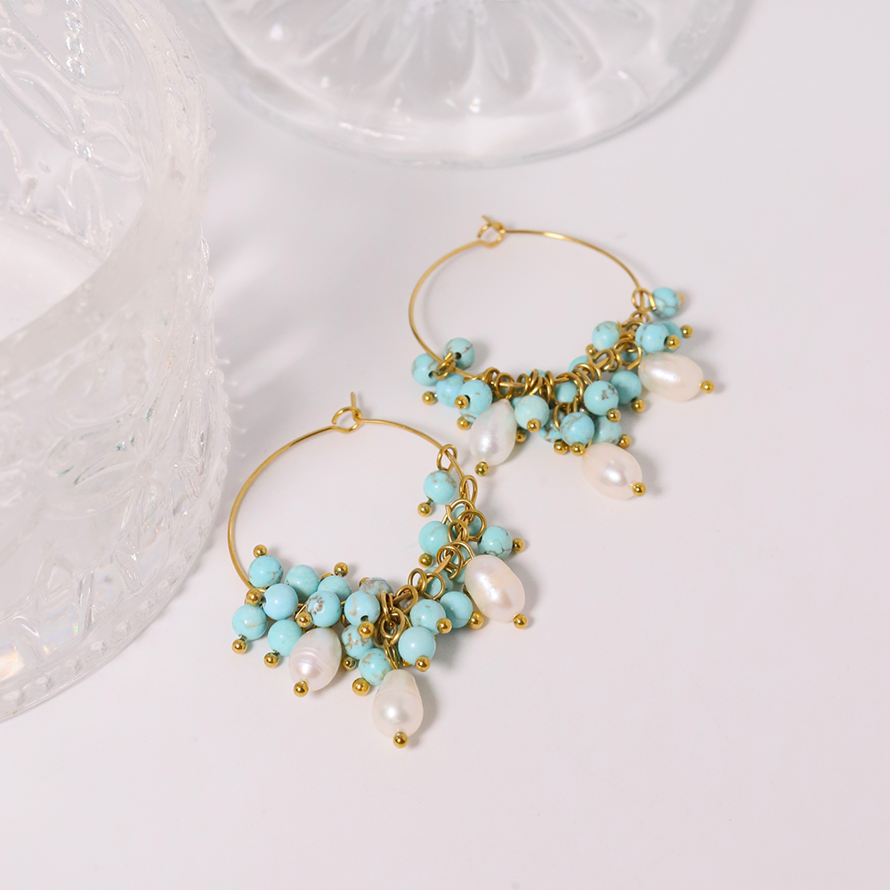 1 Paar Einfacher Stil Klassischer Stil Blume Inlay Titan Stahl Perle 18 Karat Vergoldet Ohrringe display picture 1