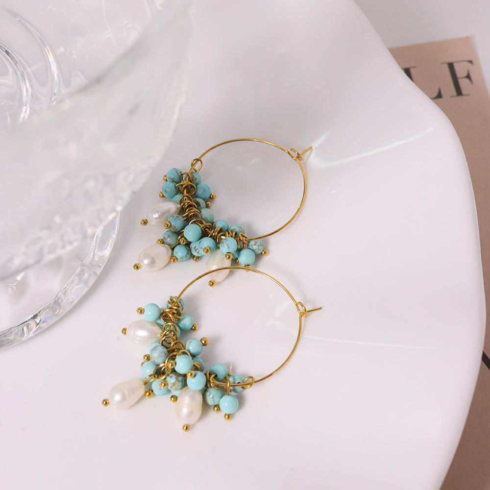1 Paar Einfacher Stil Klassischer Stil Blume Inlay Titan Stahl Perle 18 Karat Vergoldet Ohrringe display picture 4