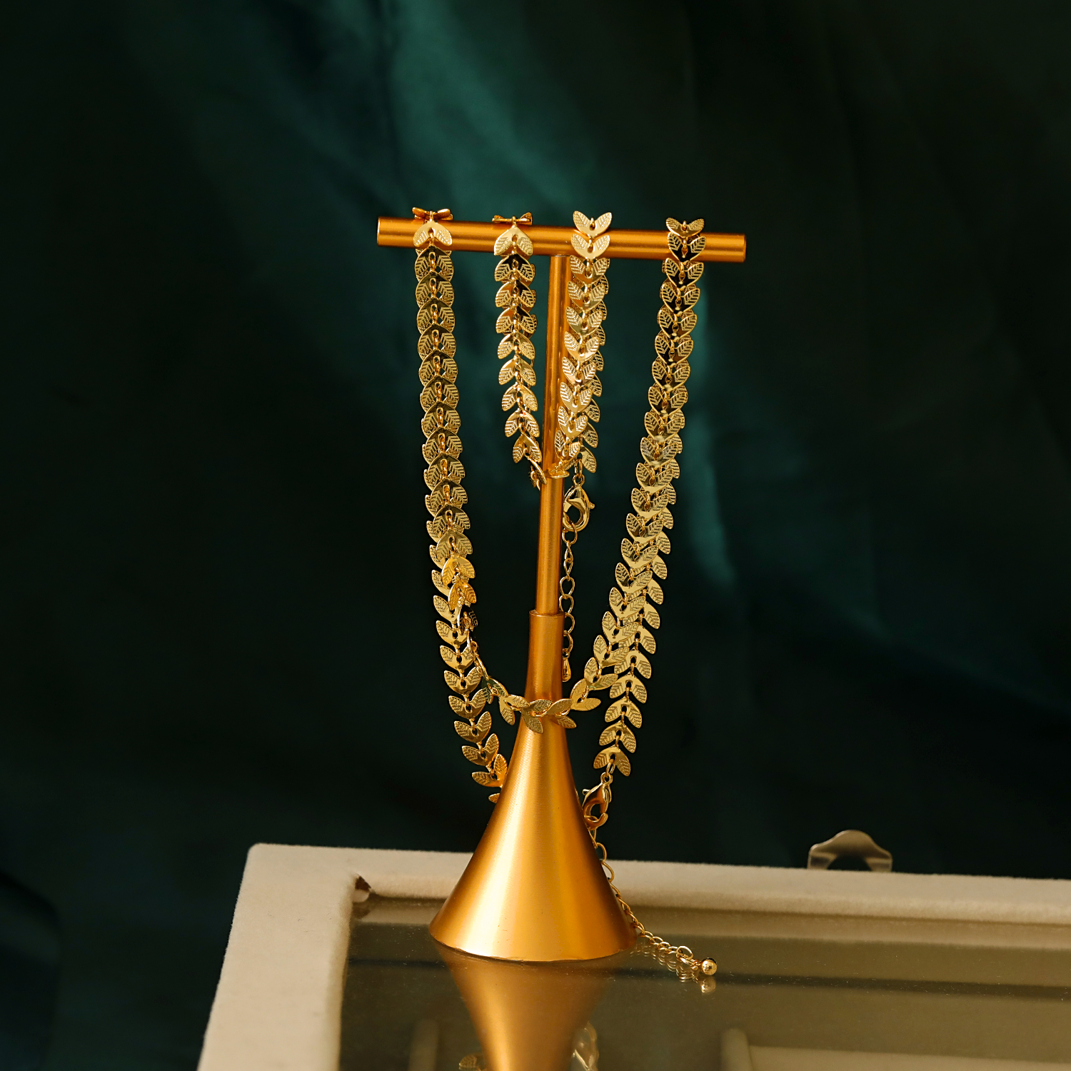 Kupfer 18 Karat Vergoldet IG-Stil Hawaiisch Moderner Stil Blätter Korn Armbänder Halskette display picture 5