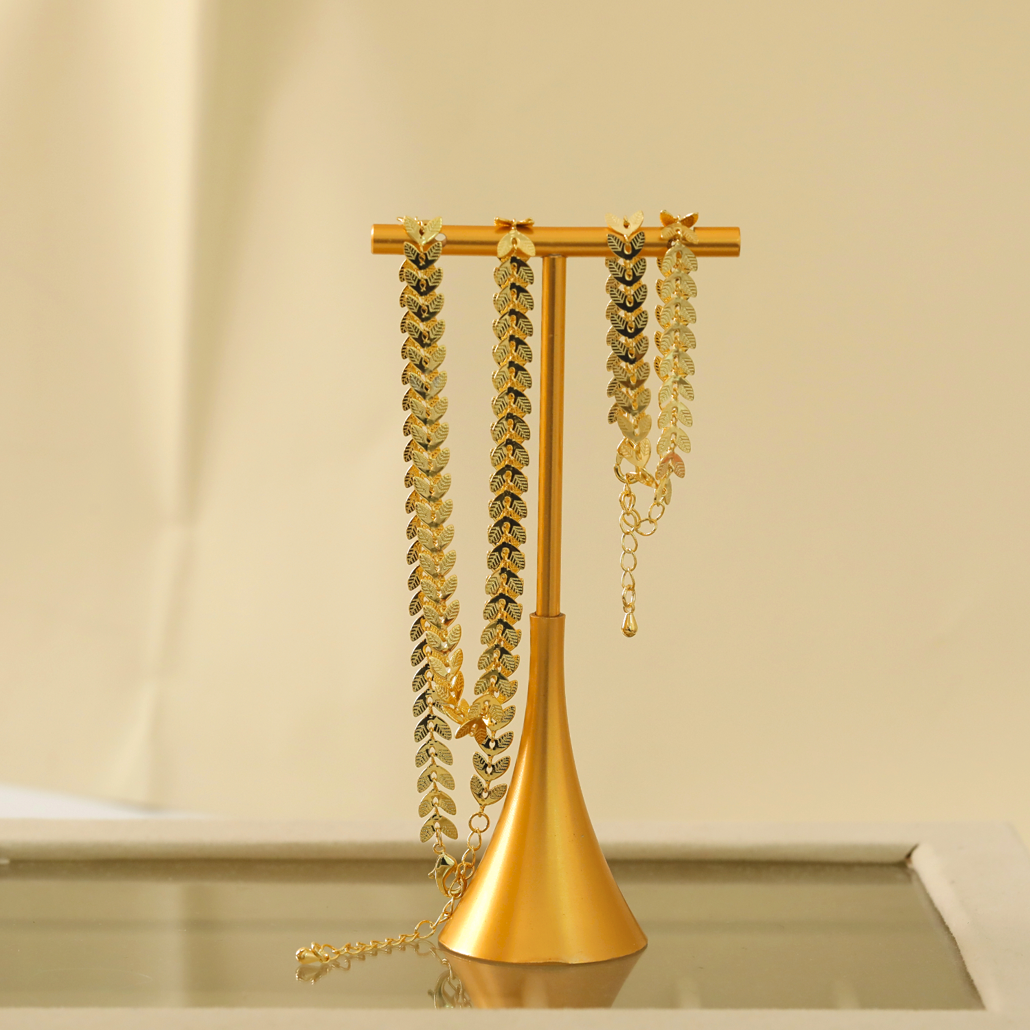 Kupfer 18 Karat Vergoldet IG-Stil Hawaiisch Moderner Stil Blätter Korn Armbänder Halskette display picture 4