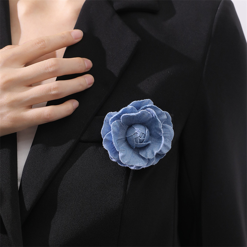 Elegant Modern Style Korean Style Flower Artificial Flower Women's Brooches display picture 6