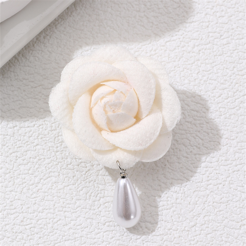 Elegant Lady Korean Style Flower Artificial Flower Women's Brooches display picture 1