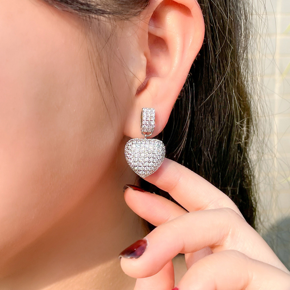 1 Pair Elegant Lady Modern Style Heart Shape Inlay Copper Zircon Drop Earrings display picture 2