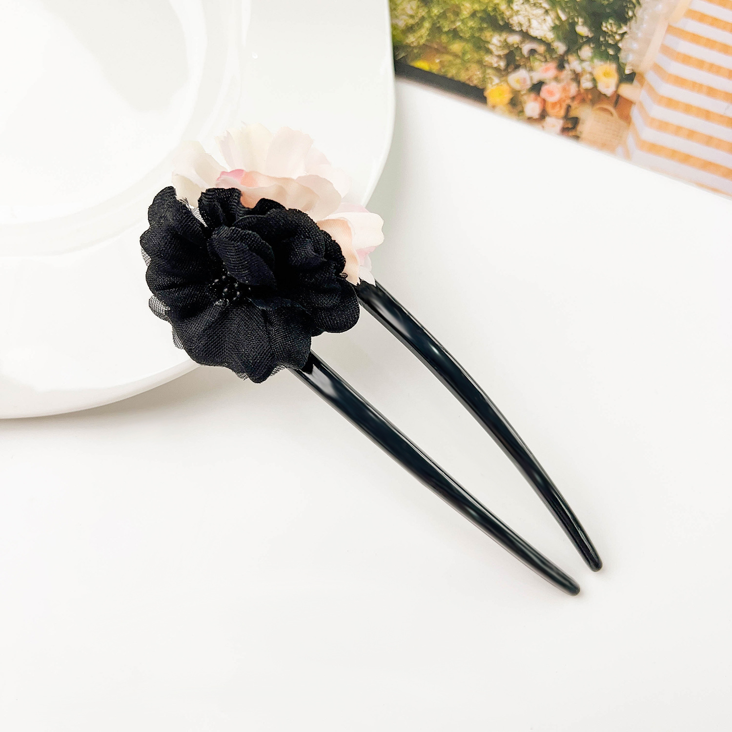 Women's Chinoiserie Vintage Style Lady U Shape Flower Plastic Hairpin display picture 6